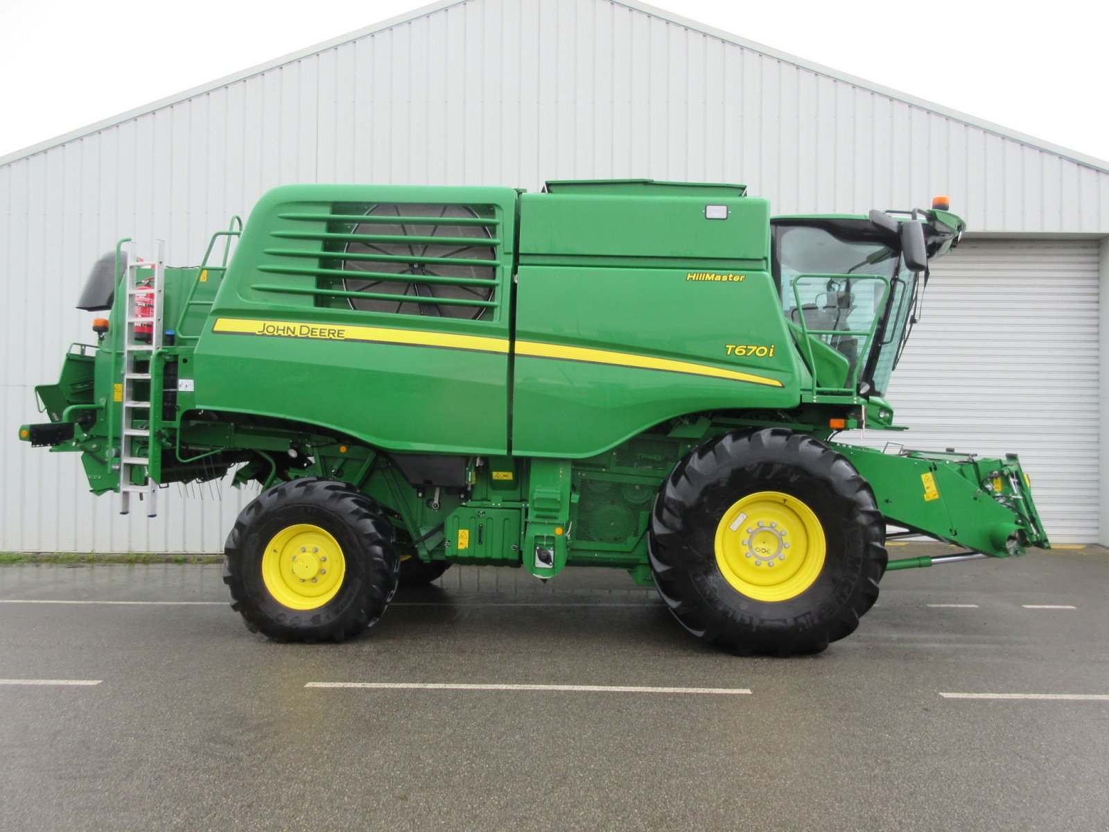 Mähdrescher Türe ait John Deere MB J-D T670 I HILLMASTER, Gebrauchtmaschine içinde PLOUIGNEAU (resim 4)