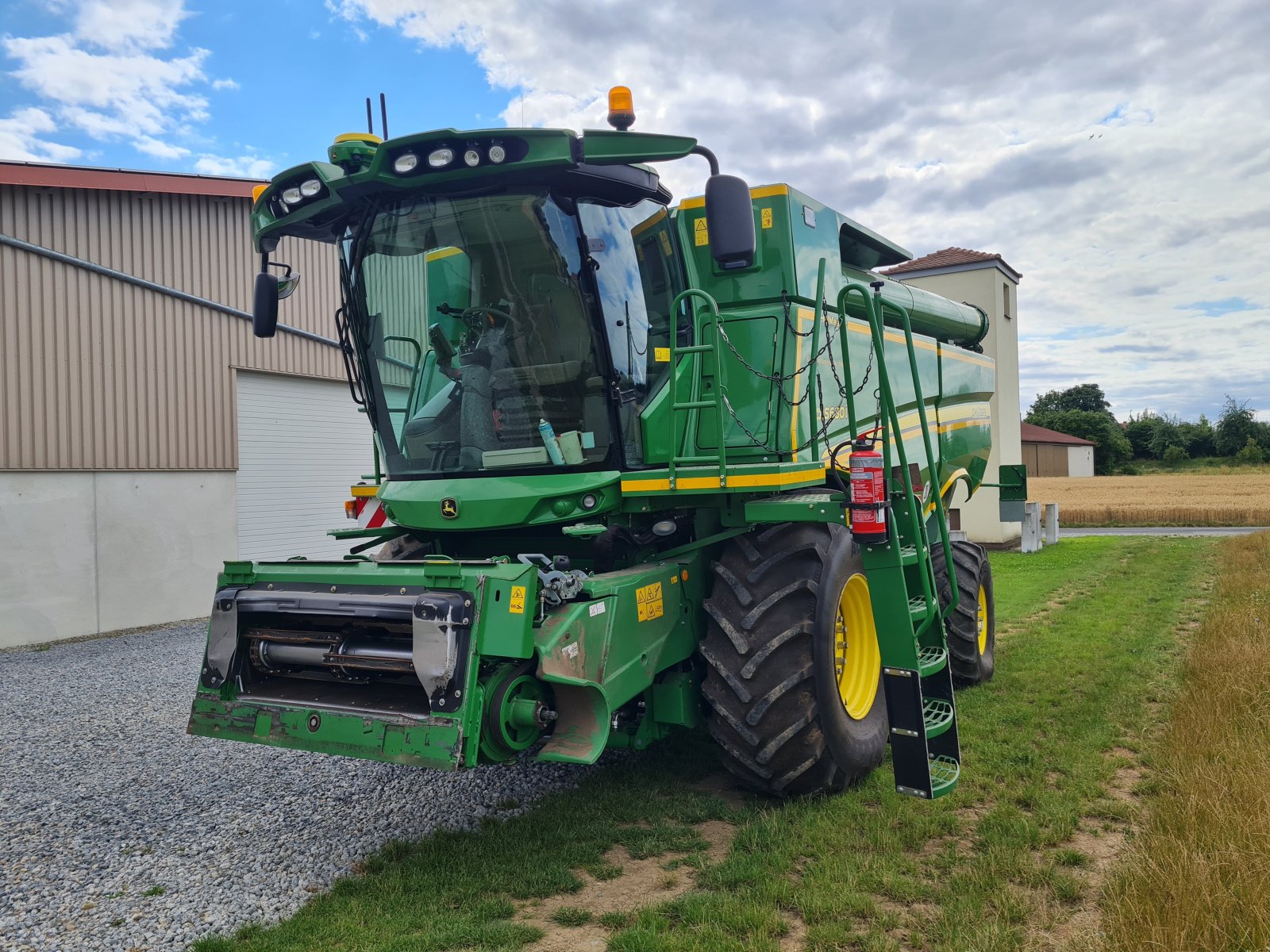 Mähdrescher des Typs John Deere S 680 i, Gebrauchtmaschine in Hopferstadt (Bild 1)