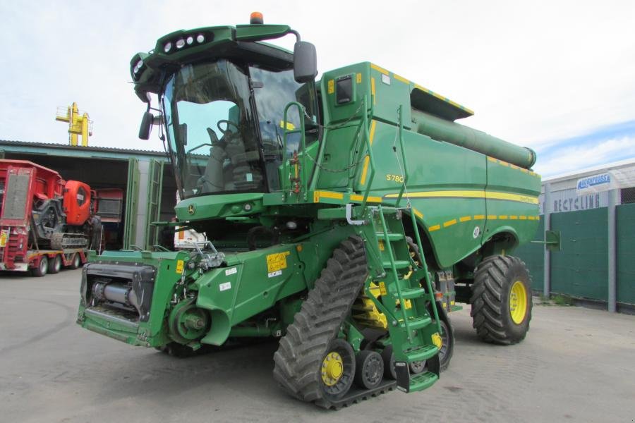 Mähdrescher van het type John Deere S 780i, Gebrauchtmaschine in Regensburg (Foto 1)