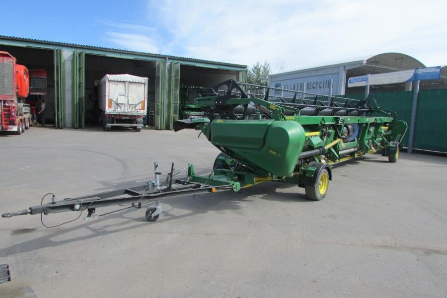 Mähdrescher van het type John Deere S 780i, Gebrauchtmaschine in Regensburg (Foto 10)