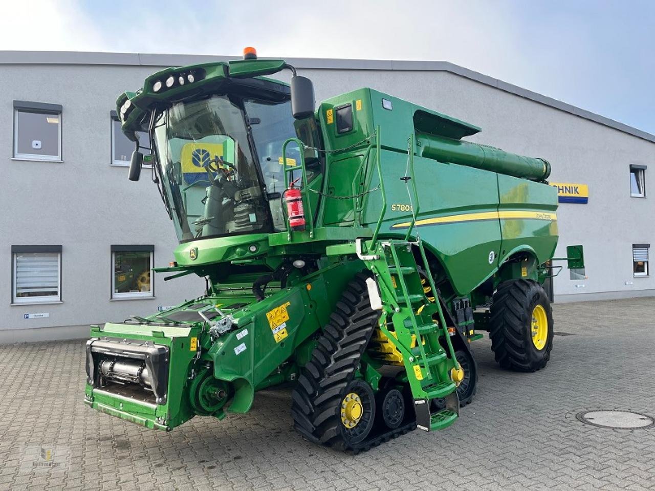 Mähdrescher типа John Deere S 780i, Gebrauchtmaschine в Neuhof - Dorfborn (Фотография 1)