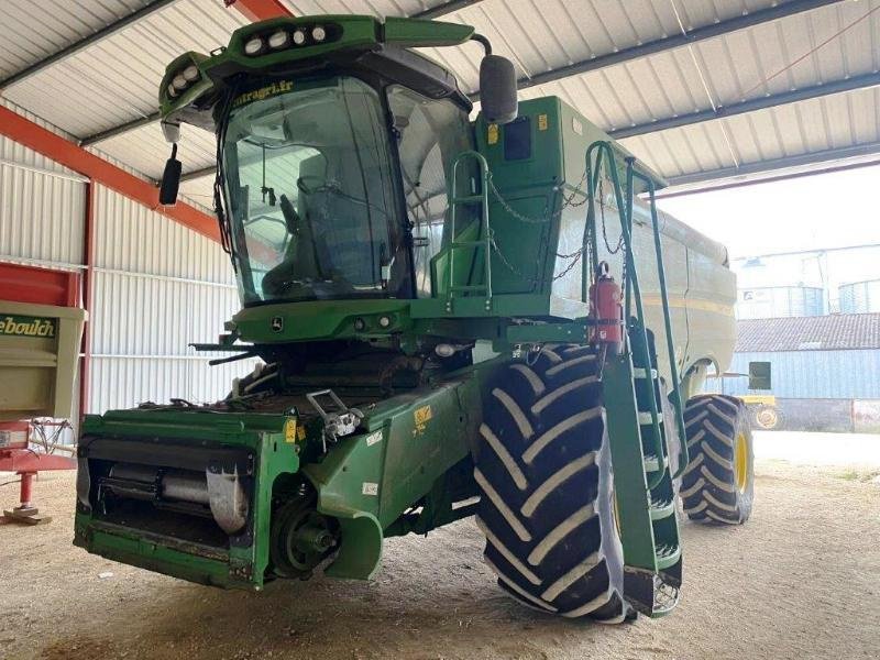 Mähdrescher typu John Deere S670, Gebrauchtmaschine v SAINT-GERMAIN DU PUY (Obrázek 1)