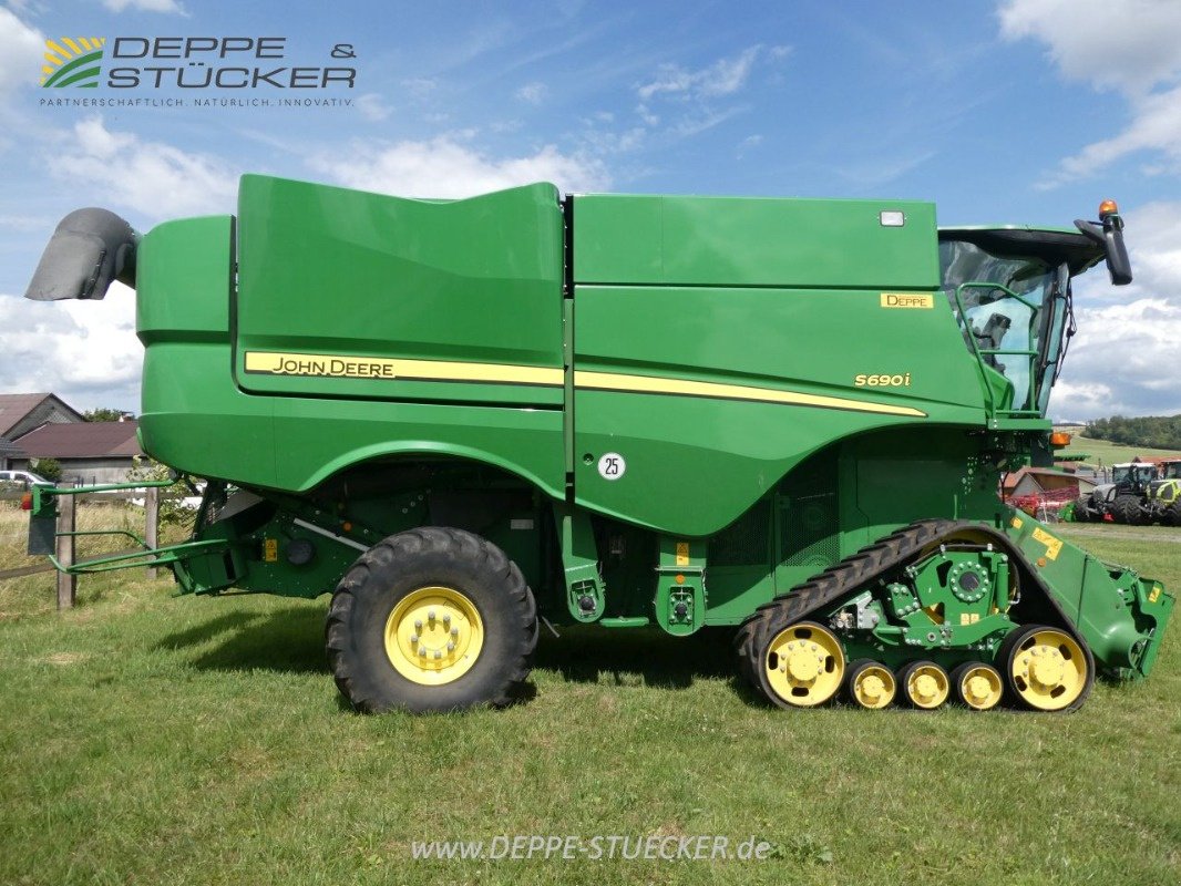 Mähdrescher of the type John Deere S690 Raupe inkl. JD 635PF etc., Gebrauchtmaschine in Beckum (Picture 4)