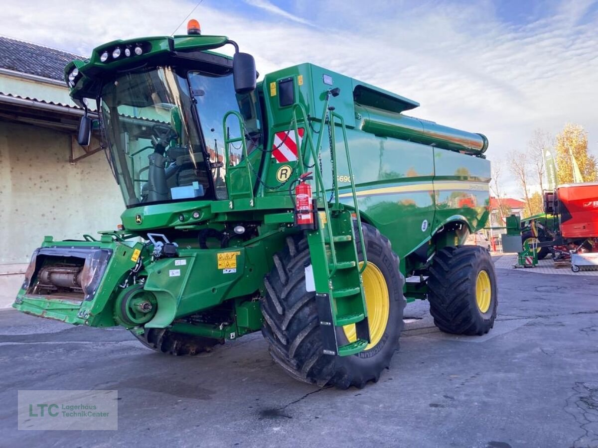 Mähdrescher del tipo John Deere S690, Gebrauchtmaschine In Großpetersdorf (Immagine 1)