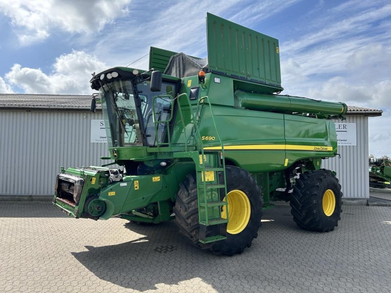 Mähdrescher typu John Deere S690, Gebrauchtmaschine w Bramming