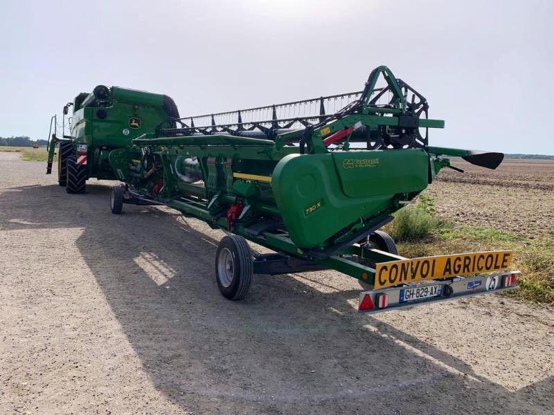 Mähdrescher typu John Deere S770, Gebrauchtmaschine w SAINT-GERMAIN DU PUY (Zdjęcie 4)