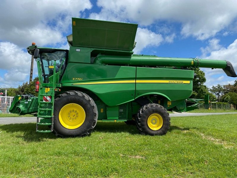 Mähdrescher van het type John Deere S770, Gebrauchtmaschine in LE PONT CHRETIEN (Foto 3)