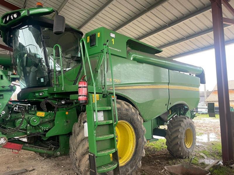 Mähdrescher van het type John Deere S770, Gebrauchtmaschine in SAINT GENEST D'AMBIERE (Foto 1)