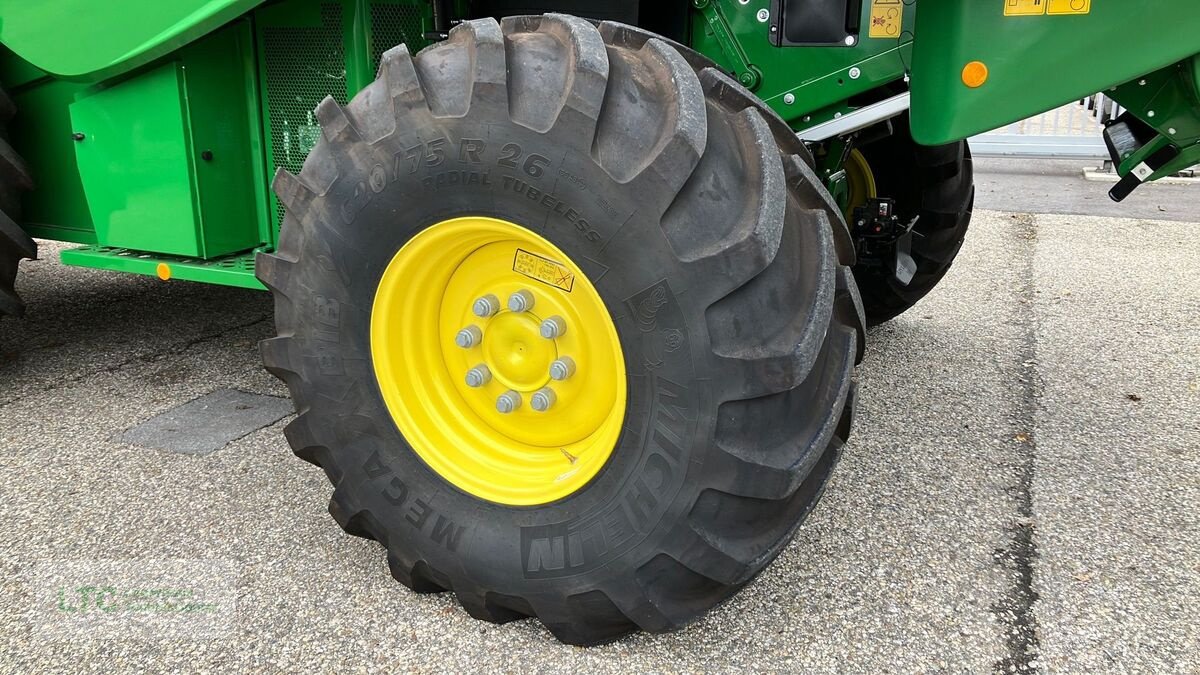 Mähdrescher of the type John Deere S770, Neumaschine in Korneuburg (Picture 18)