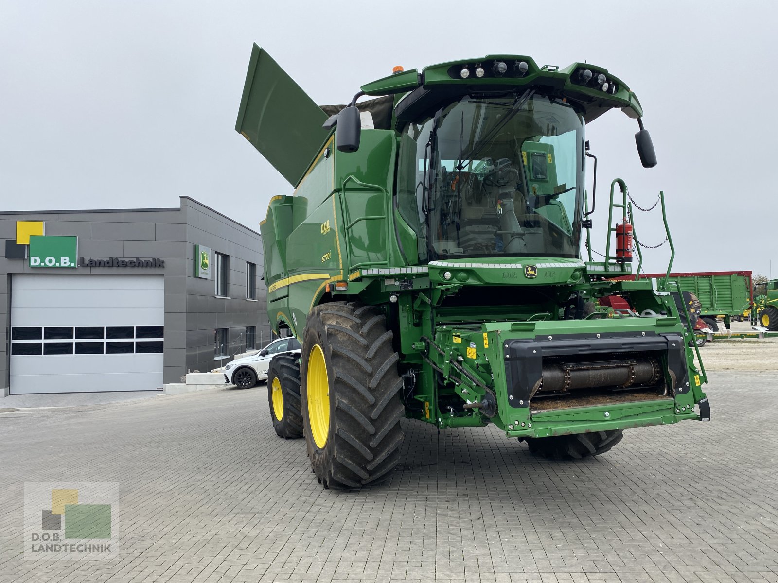 Mähdrescher des Typs John Deere S770i, Gebrauchtmaschine in Lauterhofen (Bild 3)