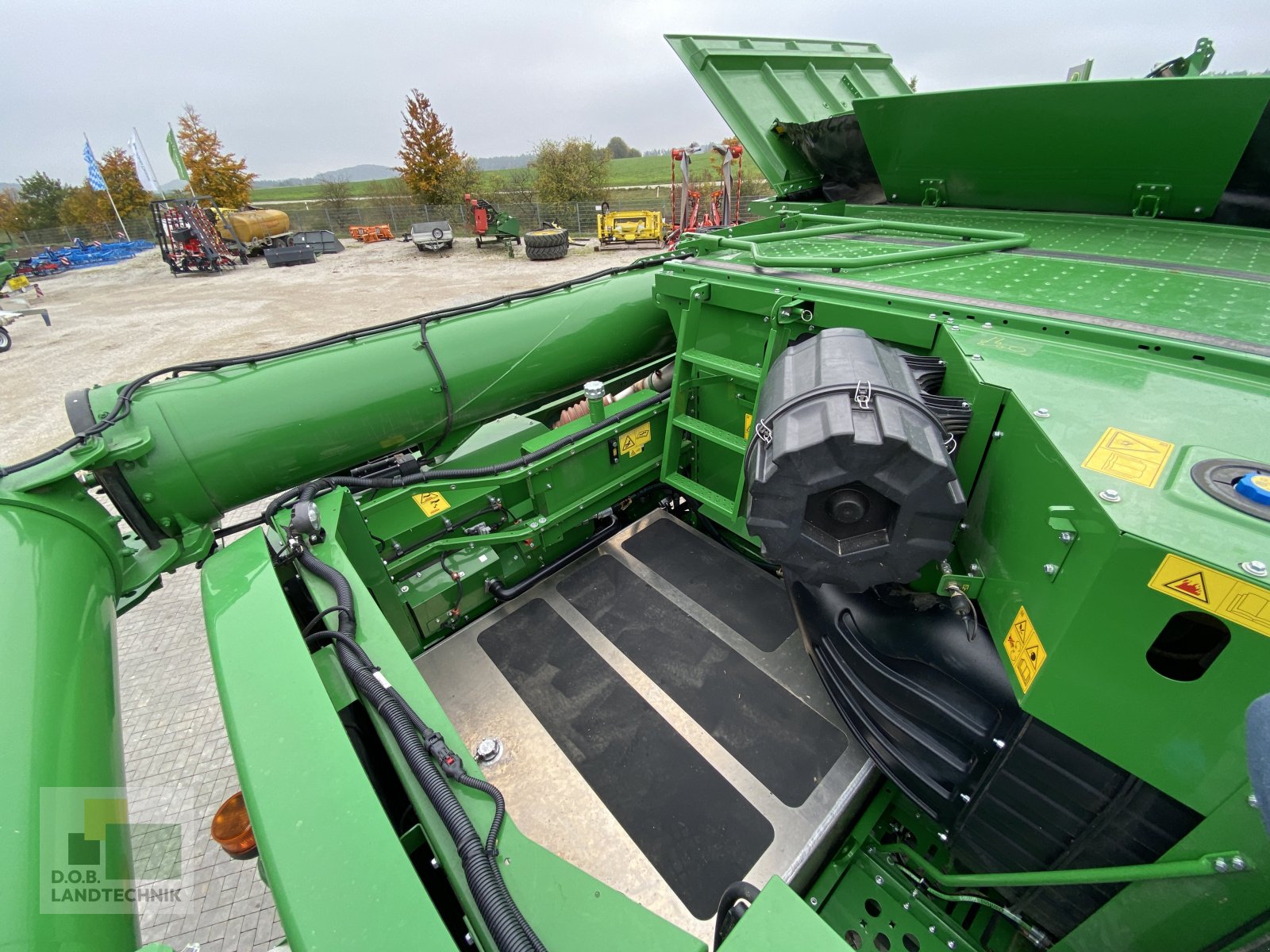 Mähdrescher des Typs John Deere S770i, Gebrauchtmaschine in Lauterhofen (Bild 17)