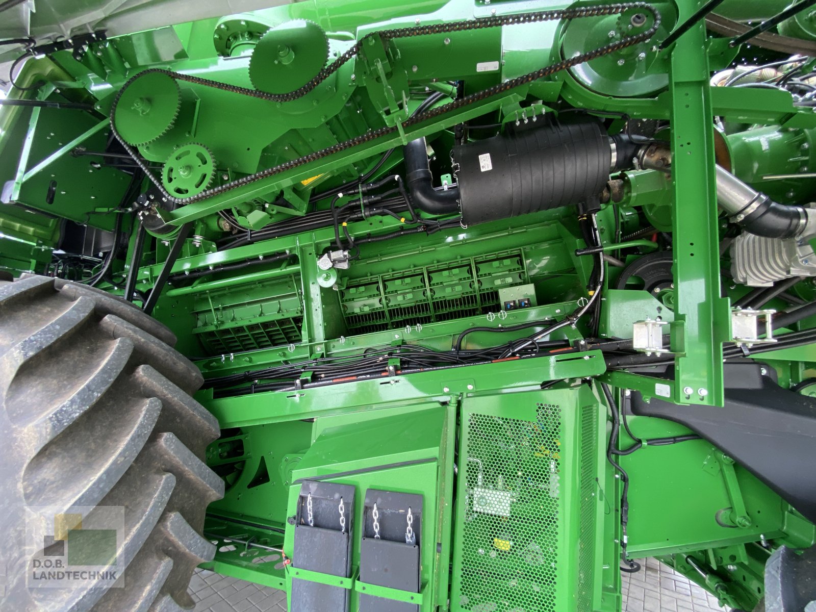 Mähdrescher des Typs John Deere S770i, Gebrauchtmaschine in Lauterhofen (Bild 26)