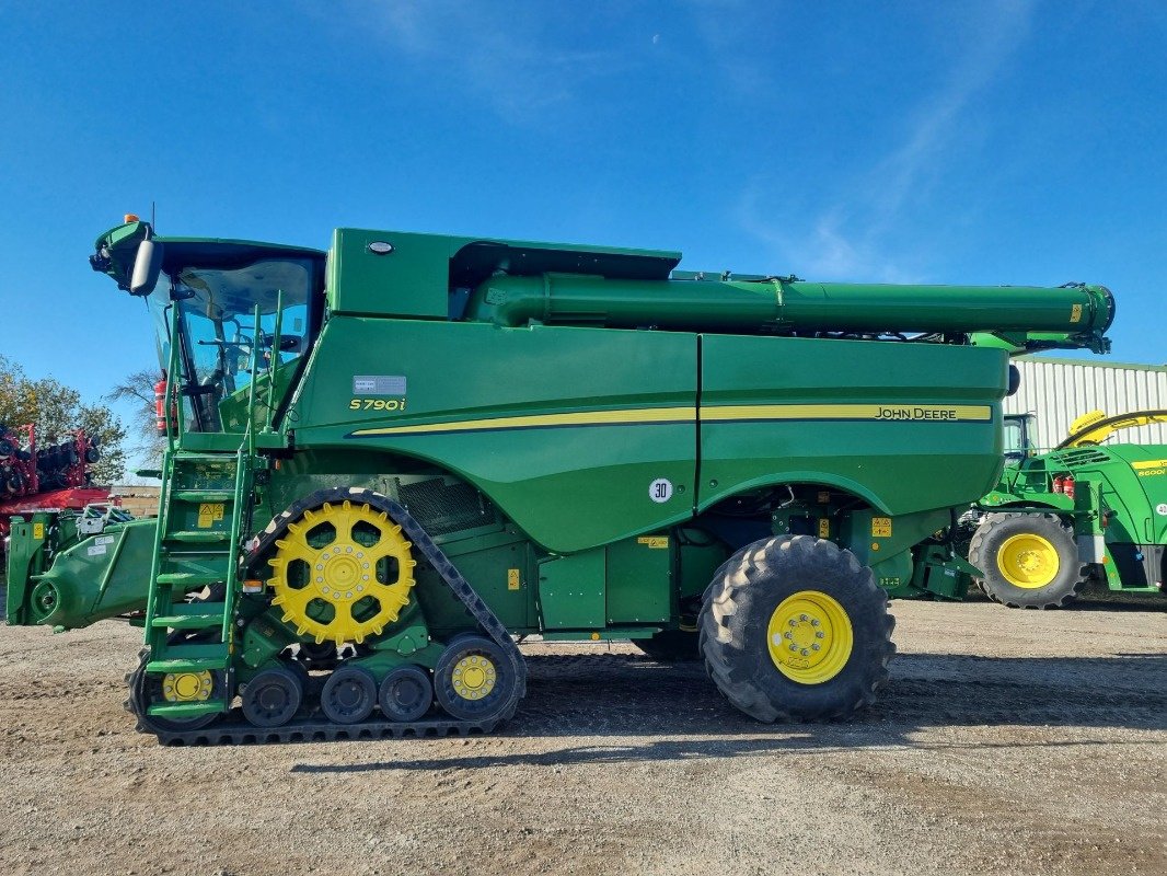 Mähdrescher типа John Deere S790 MY23 ProD 30, Gebrauchtmaschine в Neubrandenburg (Фотография 2)