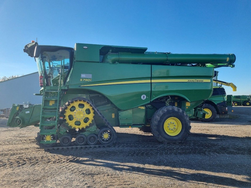 Mähdrescher типа John Deere S790 MY24 ProD 30, Gebrauchtmaschine в Neubrandenburg (Фотография 2)