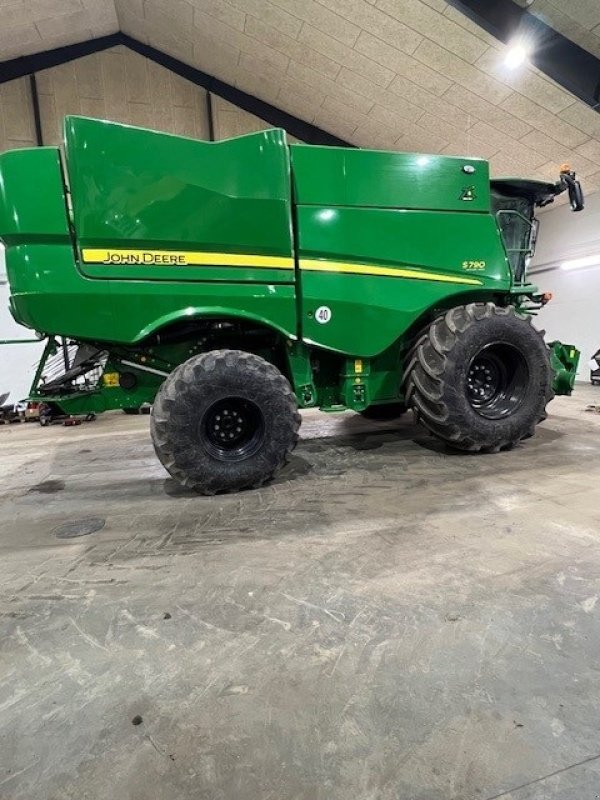 Mähdrescher typu John Deere S790, Gebrauchtmaschine v Rødding (Obrázek 3)