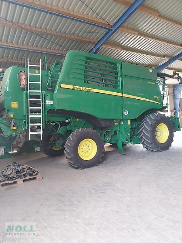 Mähdrescher del tipo John Deere T 550i HM, Gebrauchtmaschine en Limburg (Imagen 1)