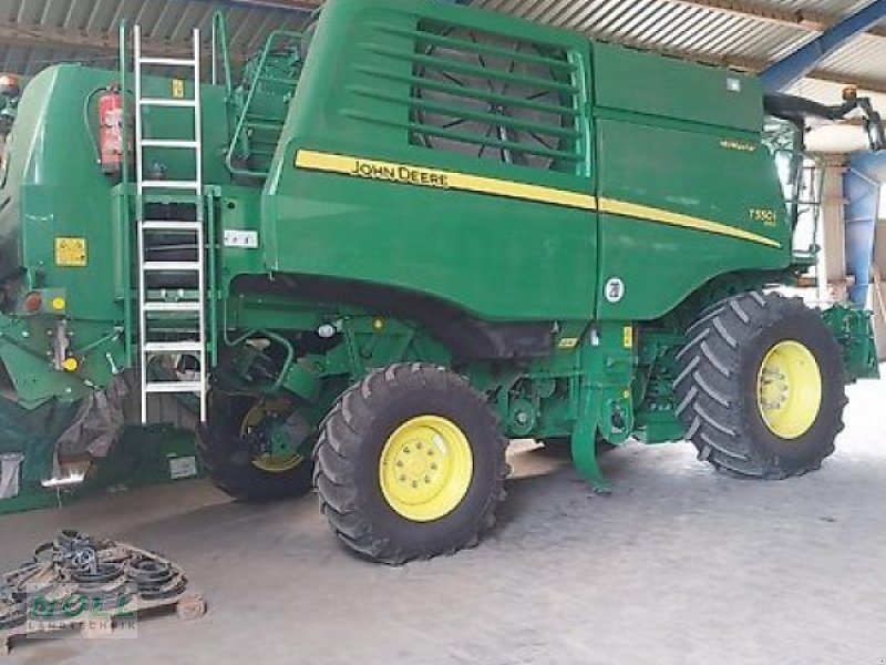 Mähdrescher of the type John Deere T 550i HM, Gebrauchtmaschine in Limburg