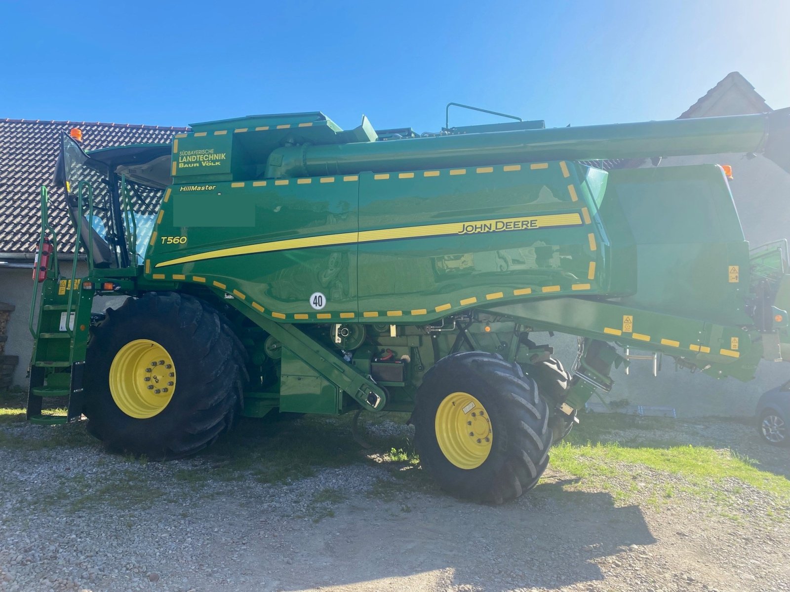 Mähdrescher typu John Deere T 560 HM, Gebrauchtmaschine v Antdorf (Obrázek 1)