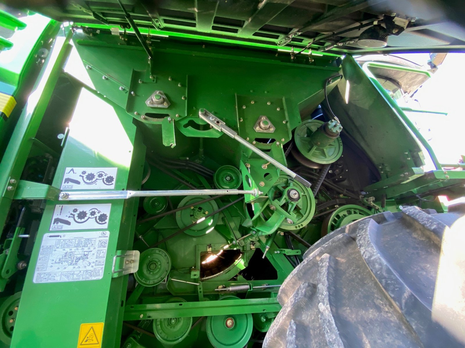 Mähdrescher del tipo John Deere T 560 HM, Gebrauchtmaschine en Antdorf (Imagen 3)