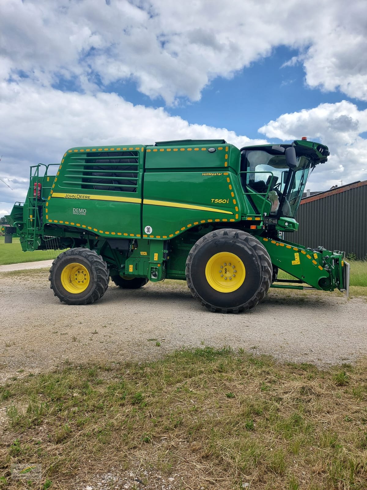 Mähdrescher des Typs John Deere T 560 i HM Demo, Gebrauchtmaschine in Pegnitz-Bronn (Bild 1)