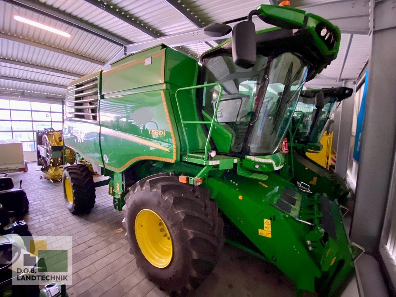 Mähdrescher del tipo John Deere T 560 i, Gebrauchtmaschine In Lauterhofen (Immagine 2)