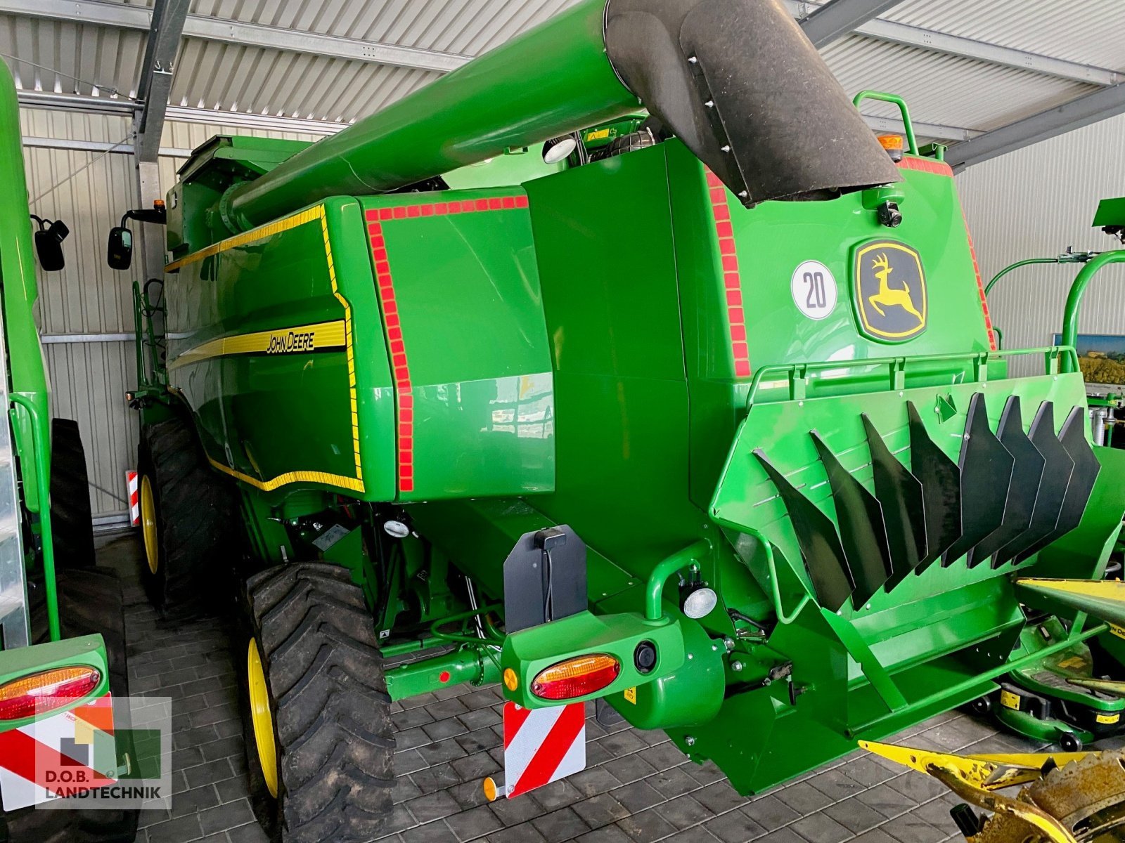 Mähdrescher des Typs John Deere T 560 i, Gebrauchtmaschine in Lauterhofen (Bild 4)