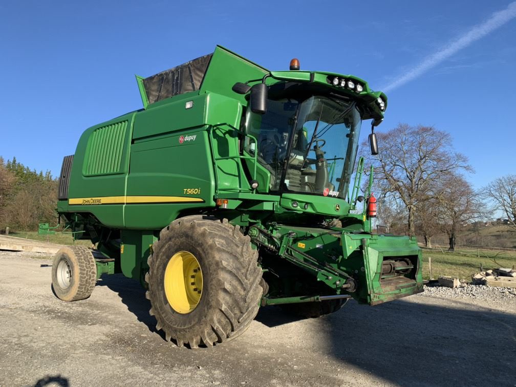 Mähdrescher Türe ait John Deere T 560 T4I, Gebrauchtmaschine içinde Aubiet (resim 1)