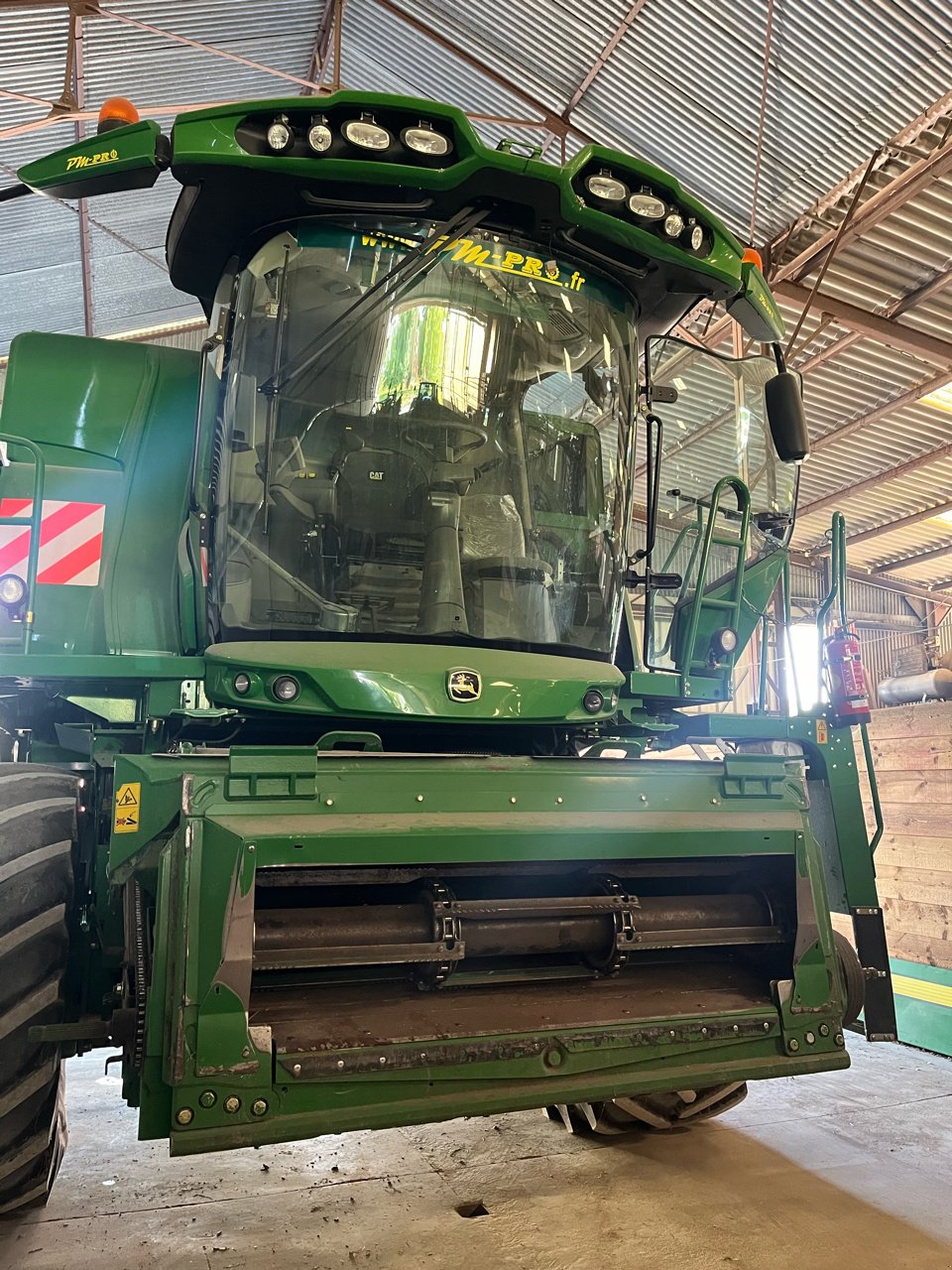 Mähdrescher van het type John Deere T 660, Gebrauchtmaschine in Reims (Foto 1)