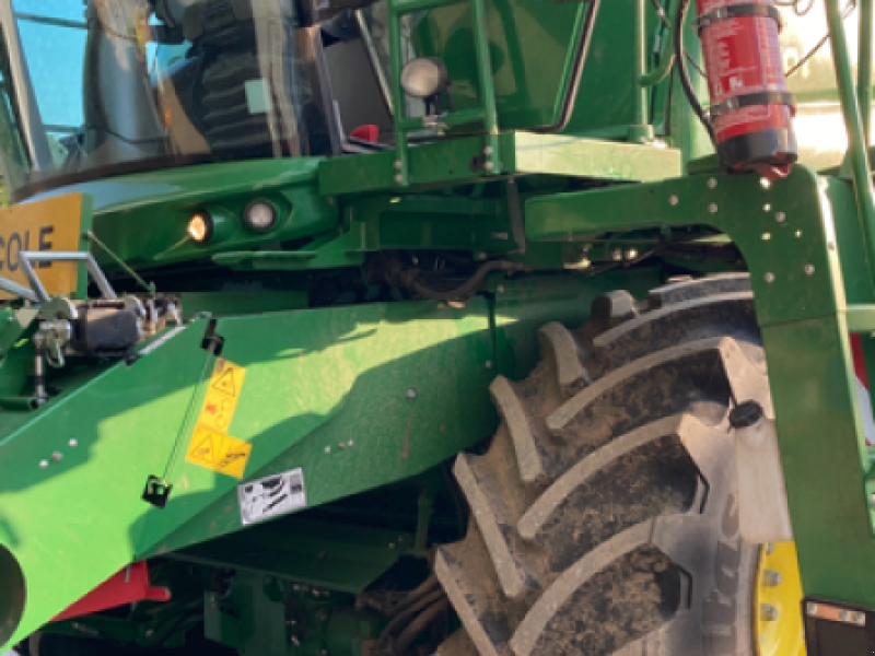 Mähdrescher del tipo John Deere T 660, Gebrauchtmaschine en BEAUVOIS (Imagen 1)