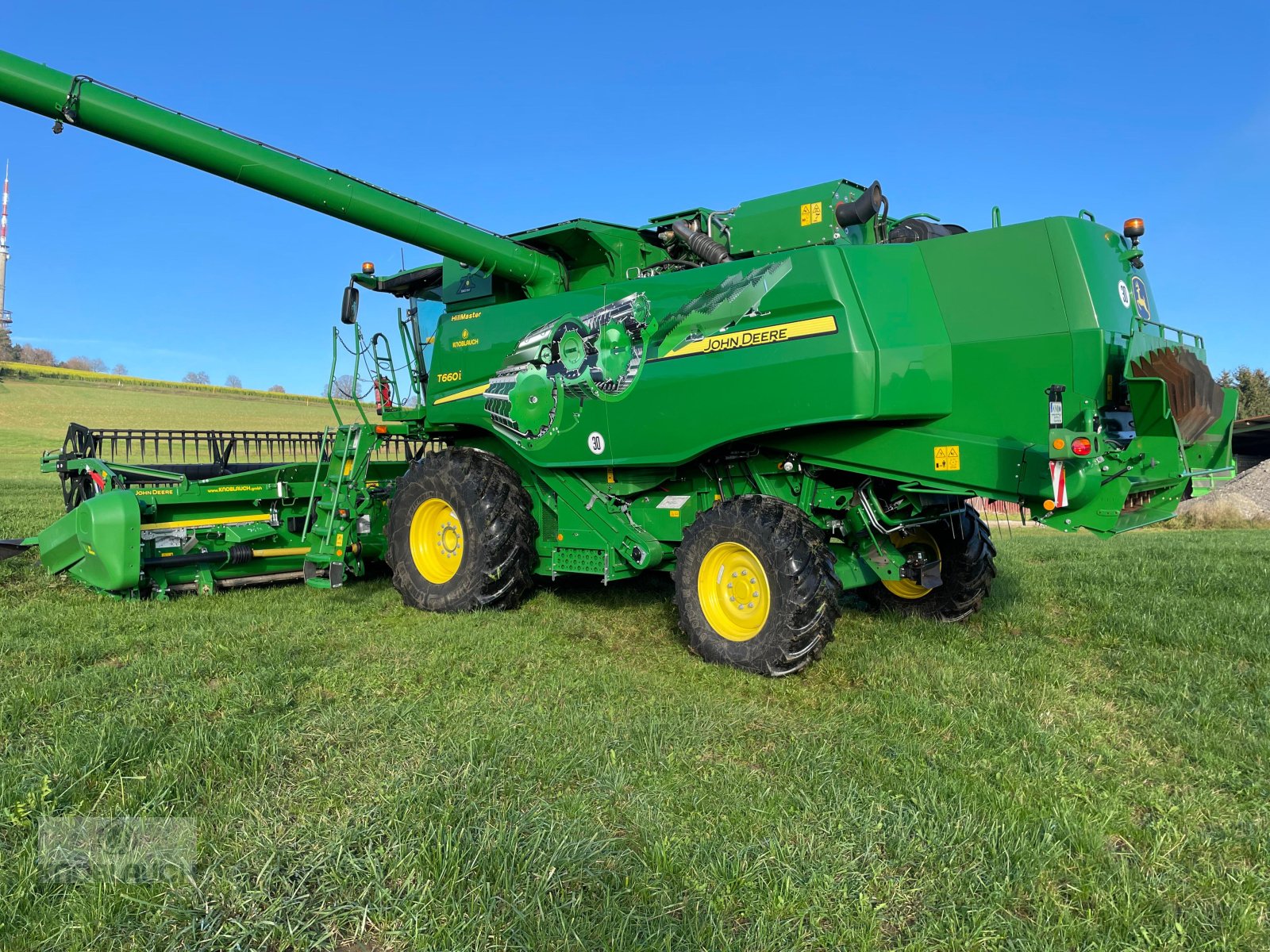 Mähdrescher van het type John Deere T 660i HM, Gebrauchtmaschine in Immendingen (Foto 2)