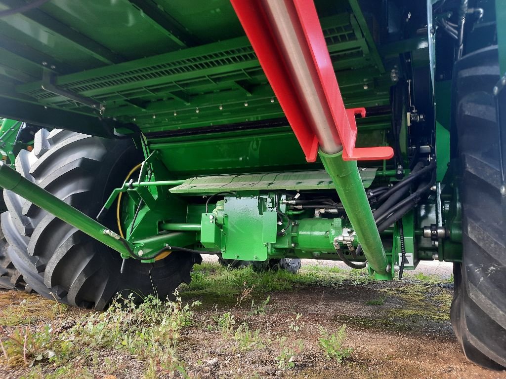 Mähdrescher typu John Deere T 660I, Gebrauchtmaschine w CHEMAUDIN ET VAUX (Zdjęcie 5)