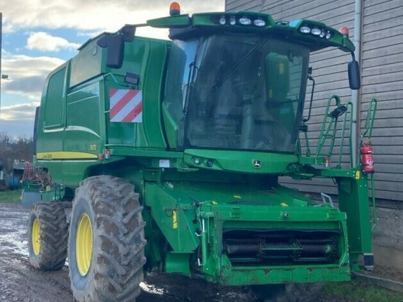 Mähdrescher van het type John Deere T 670 HILLMASTER, Gebrauchtmaschine in CHEMINOT (Foto 1)