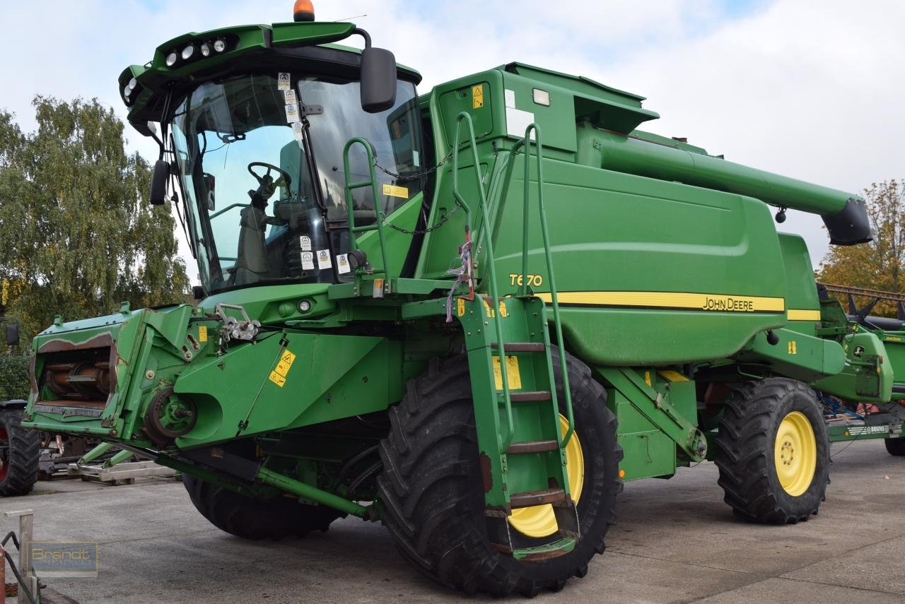 Mähdrescher del tipo John Deere T 670, Gebrauchtmaschine en Oyten (Imagen 2)