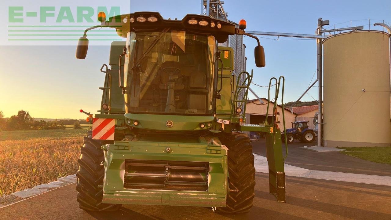 Mähdrescher van het type John Deere T550 HM, Gebrauchtmaschine in REDLHAM (Foto 3)