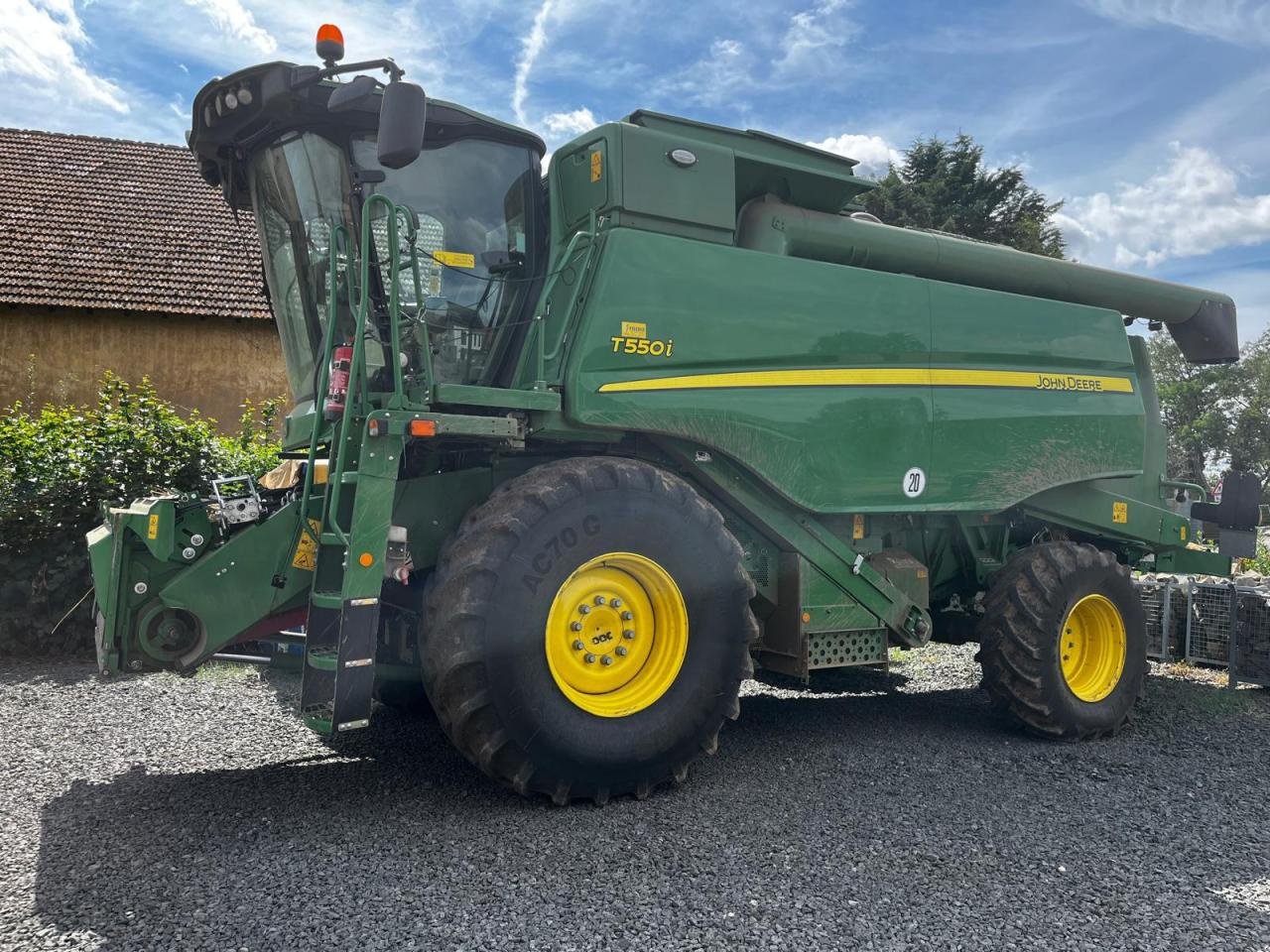 Mähdrescher типа John Deere T550 (MY21), Gebrauchtmaschine в Zweibrücken (Фотография 1)