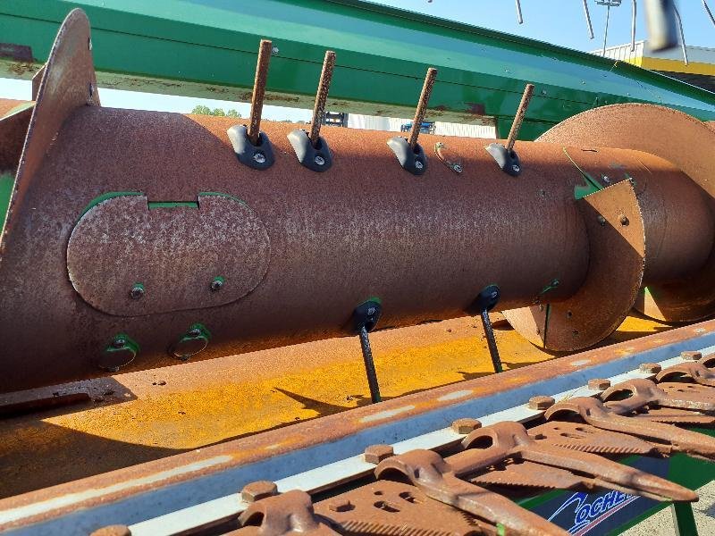 Mähdrescher van het type John Deere T550, Gebrauchtmaschine in ANTIGNY (Foto 9)