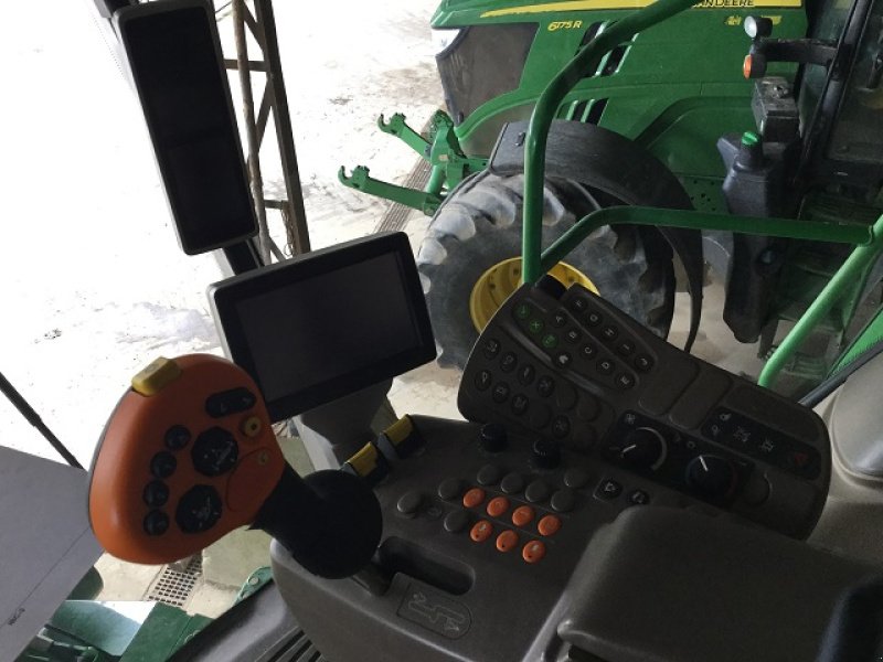 Mähdrescher tip John Deere T550, Gebrauchtmaschine in PITHIVIERS Cedex (Poză 4)