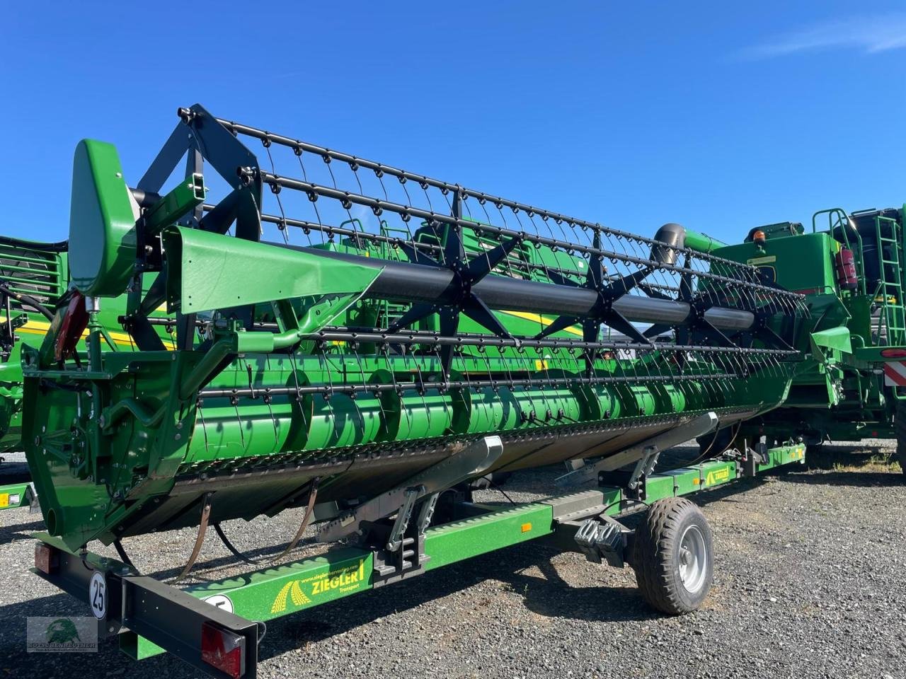 Mähdrescher van het type John Deere T550, Neumaschine in Steinwiesen (Foto 3)