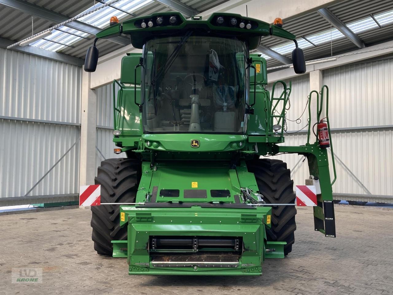 Mähdrescher van het type John Deere T550i (MY22), Gebrauchtmaschine in Spelle (Foto 2)