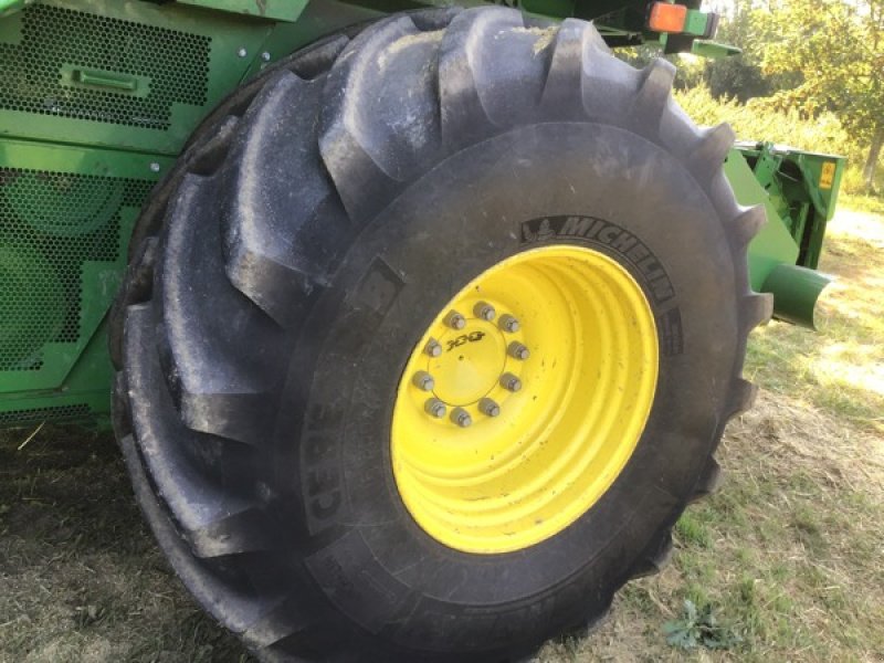 Mähdrescher van het type John Deere T560 + 725 Premium Flow, Gebrauchtmaschine in Sittensen (Foto 5)