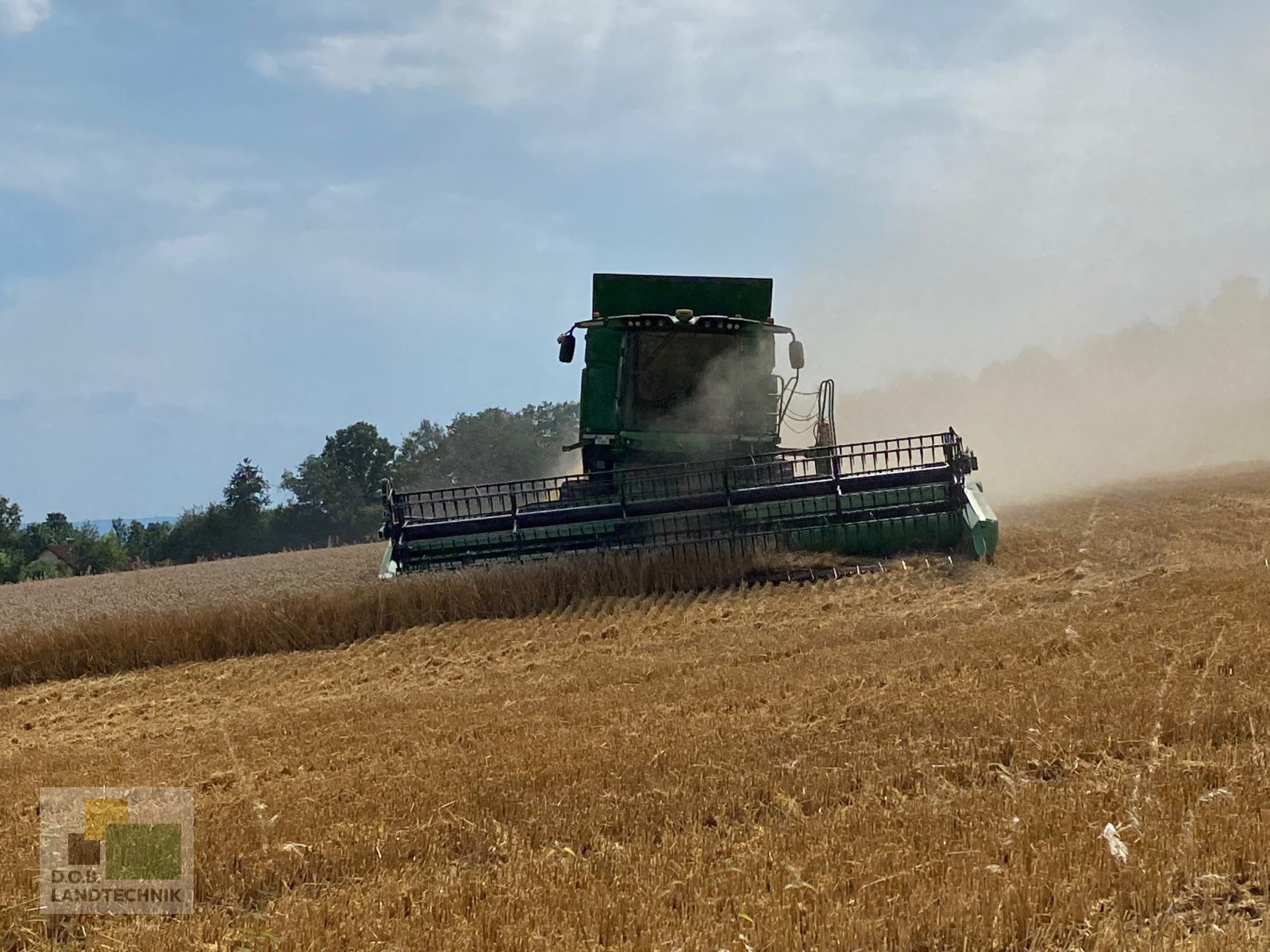 Mähdrescher van het type John Deere T560 Hillmaster, Gebrauchtmaschine in Regensburg (Foto 6)