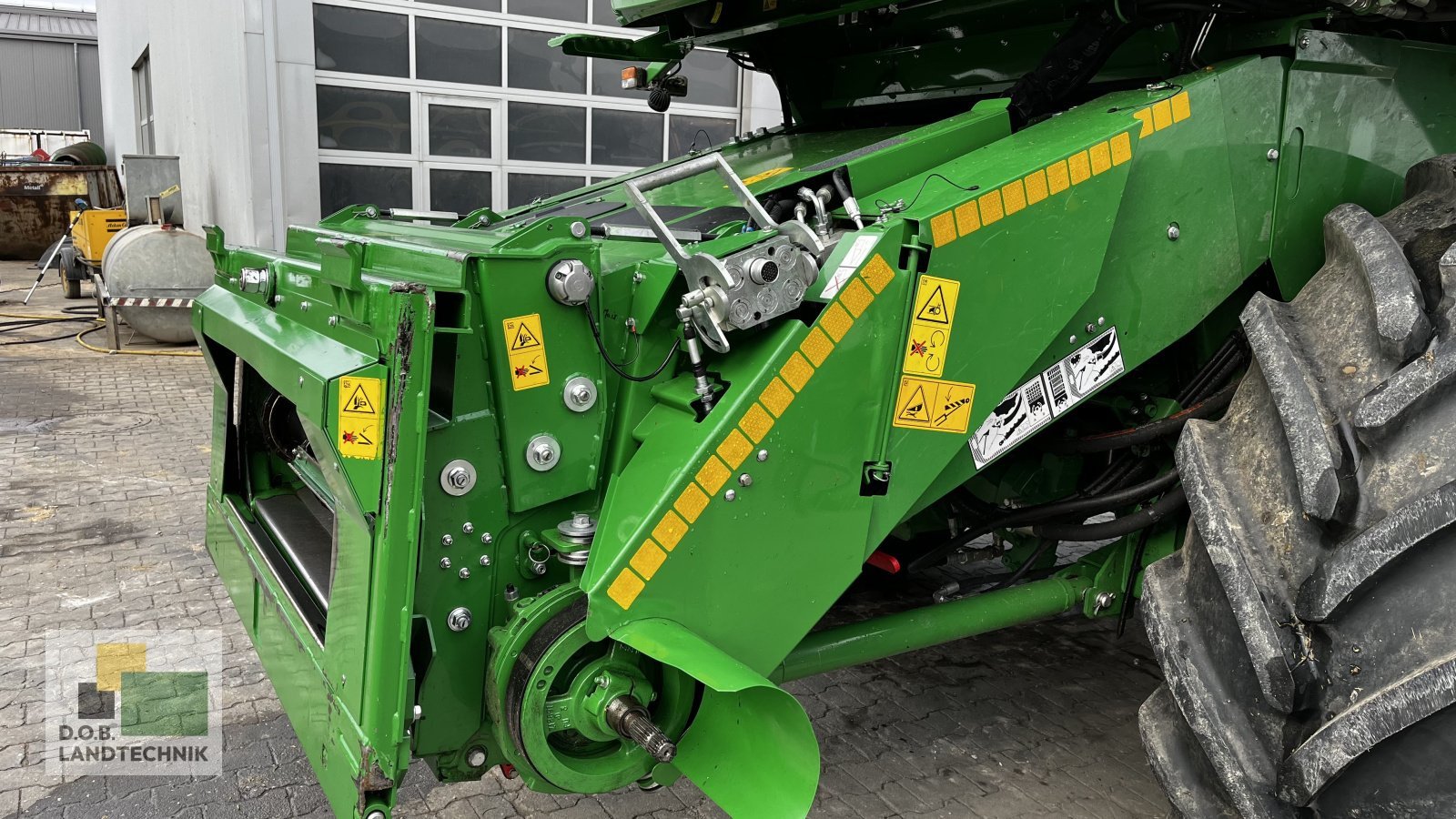 Mähdrescher des Typs John Deere T560 I HM, Gebrauchtmaschine in Langweid am Lech (Bild 12)