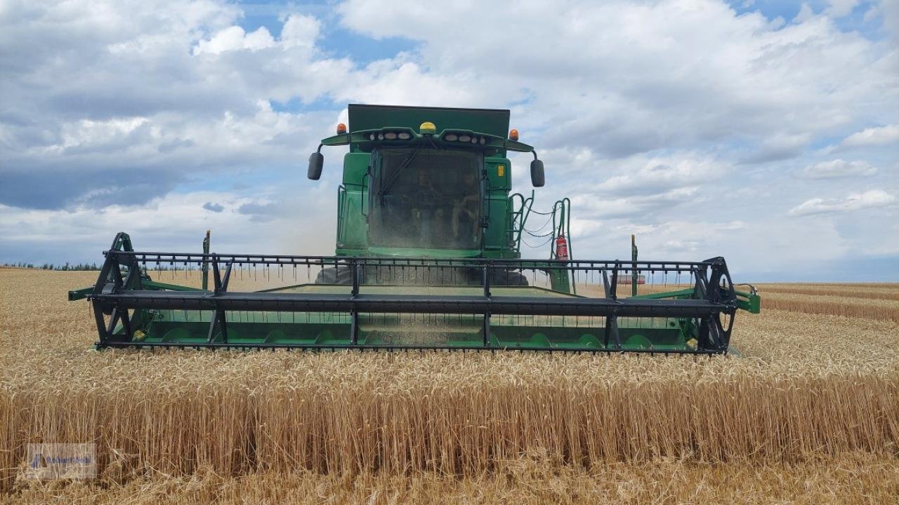 Mähdrescher tip John Deere T560, Gebrauchtmaschine in Wölferheim (Poză 3)