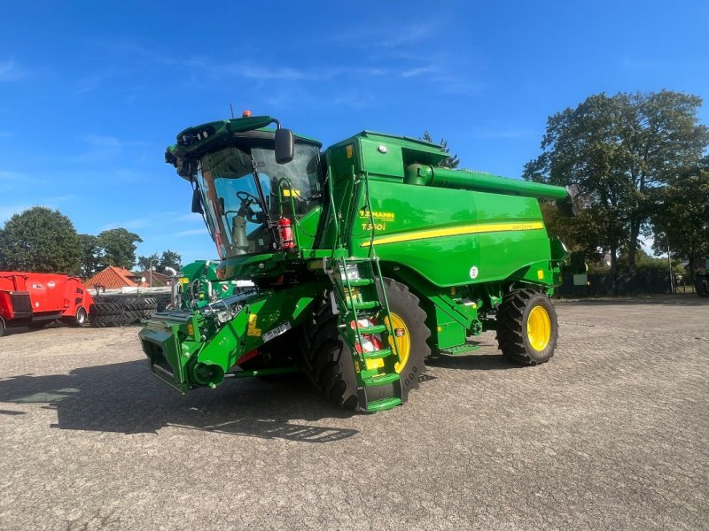 Mähdrescher des Typs John Deere T560, Neumaschine in Sittensen (Bild 1)