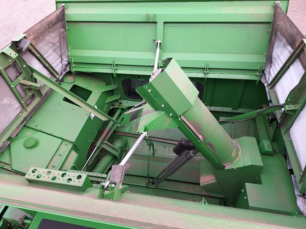 Mähdrescher du type John Deere T560, Gebrauchtmaschine en Sittensen (Photo 21)