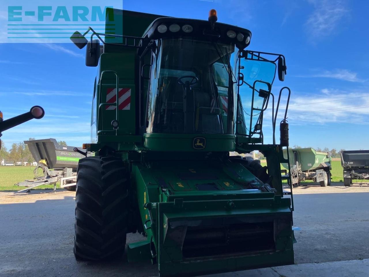 Mähdrescher of the type John Deere T560HM, Gebrauchtmaschine in REDLHAM (Picture 19)