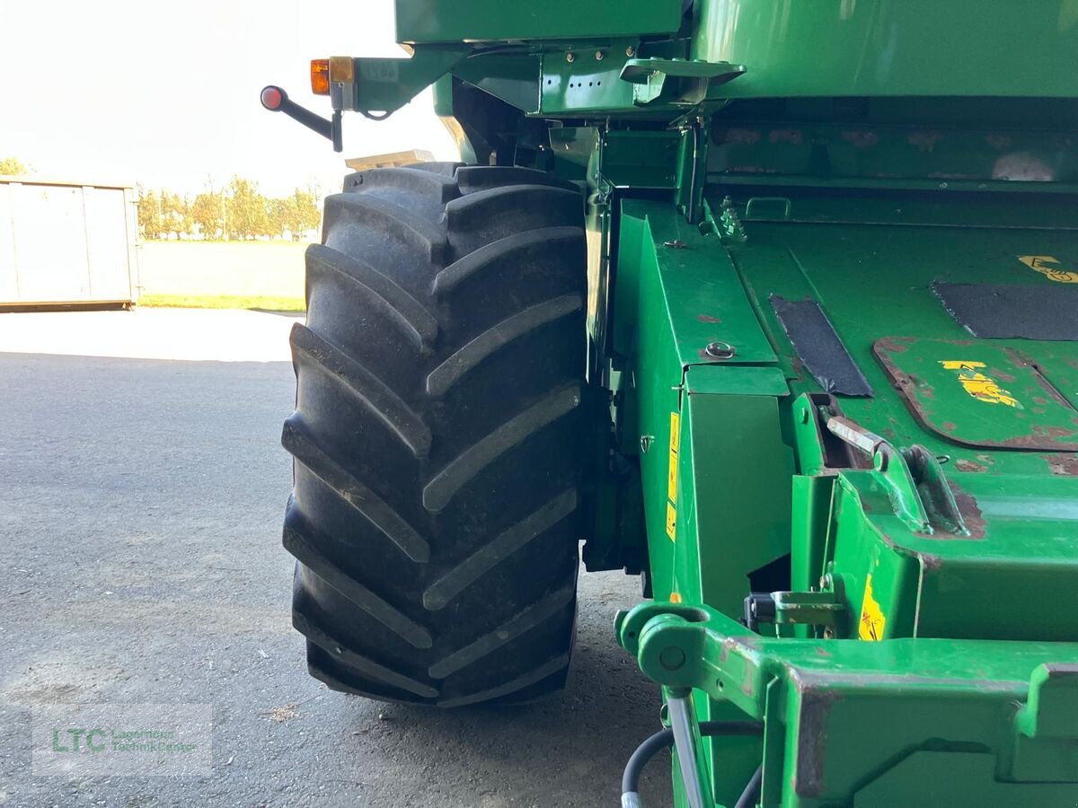 Mähdrescher van het type John Deere T560HM, Gebrauchtmaschine in Redlham (Foto 23)