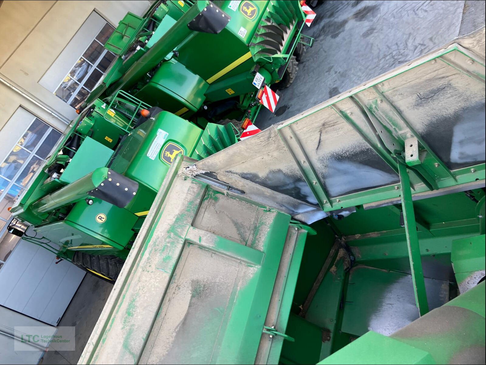 Mähdrescher del tipo John Deere T560HM, Gebrauchtmaschine en Redlham (Imagen 17)