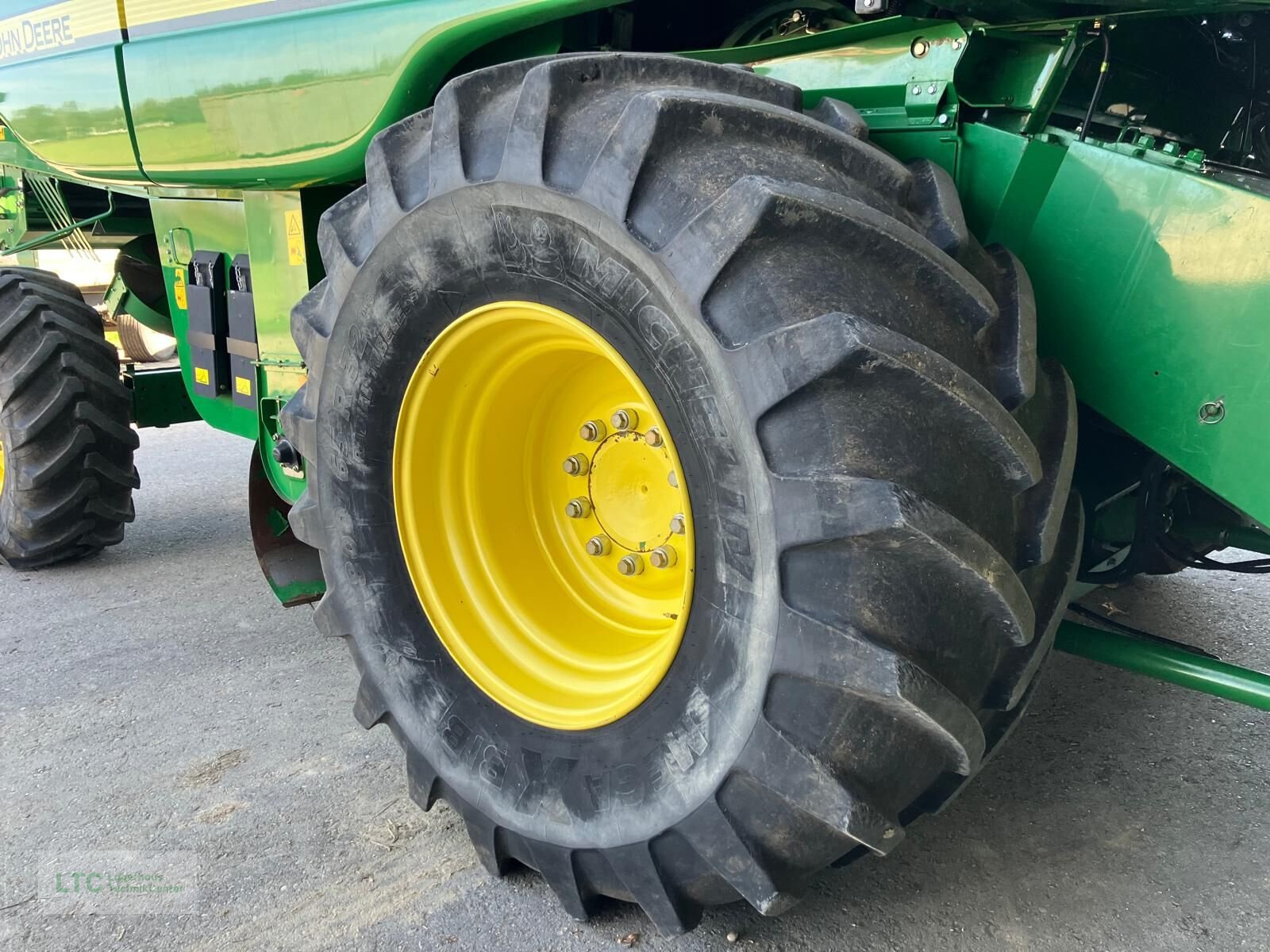 Mähdrescher a típus John Deere T560HM, Gebrauchtmaschine ekkor: Redlham (Kép 24)