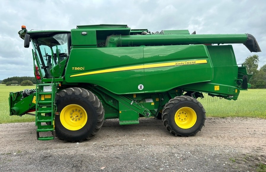 Mähdrescher del tipo John Deere T560i, Gebrauchtmaschine en HEŘMANŮV MĚSTEC (Imagen 2)